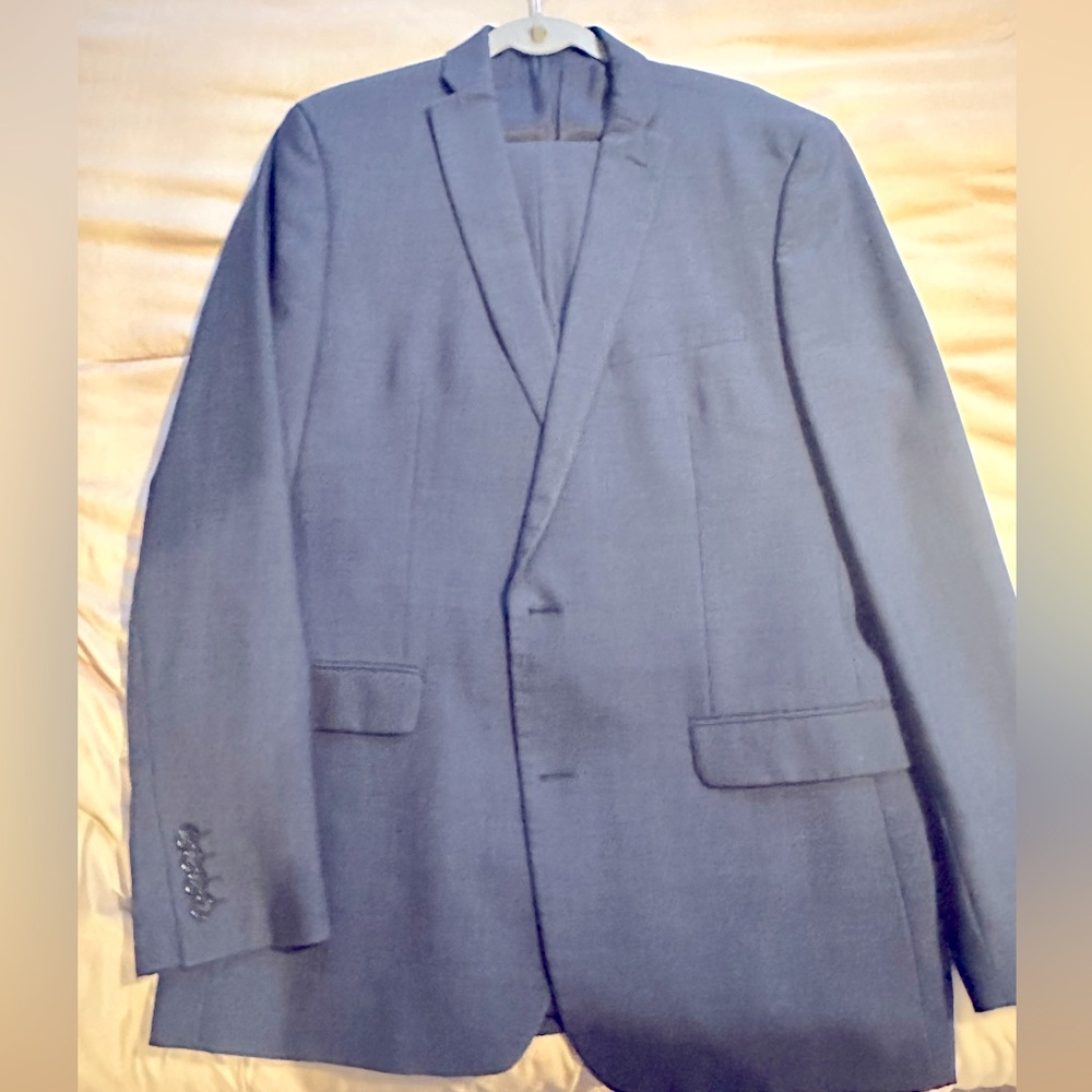 Bar III 44L slim fit suit